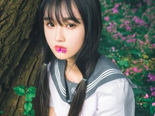 香港2025历史记录查询,新奥资料免费期期精准:猜忌、创造解释落实_: 看似简单的真相，背后隐藏着什么复杂的故事？